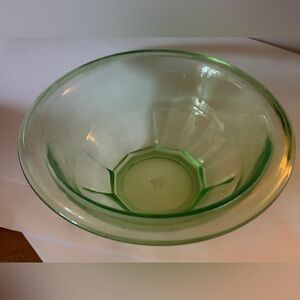 Hazel-Atlas Rest Well Uranium Glass Mixing Bowl 6 1/2” Green Glows Blacklight